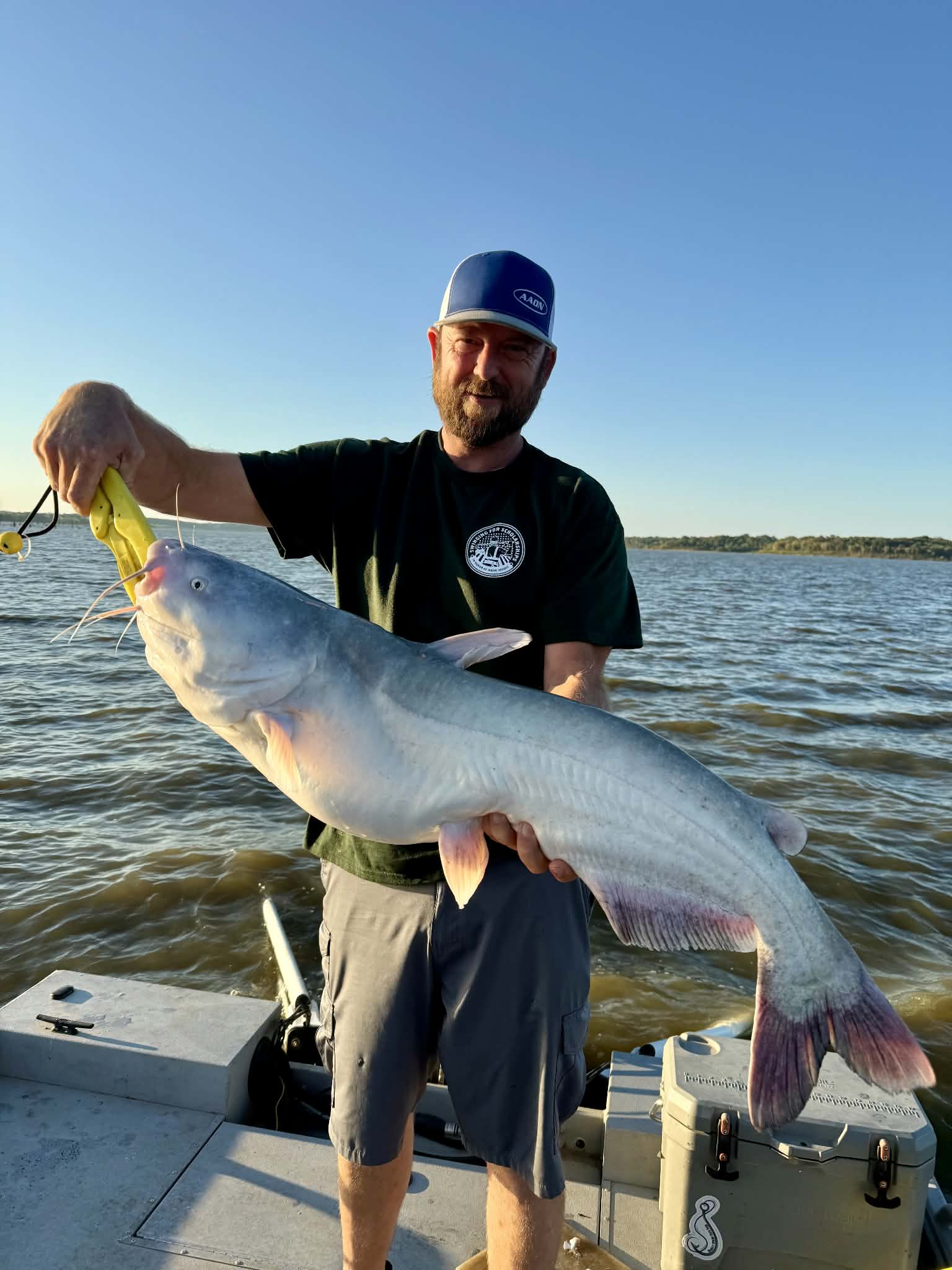 Finding some good eater catfish after a few weeks being off the water